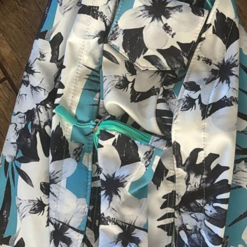 The Kamo Crossbody Sling Backpack Bag Beach Gym Floral - Picture 2 of 6